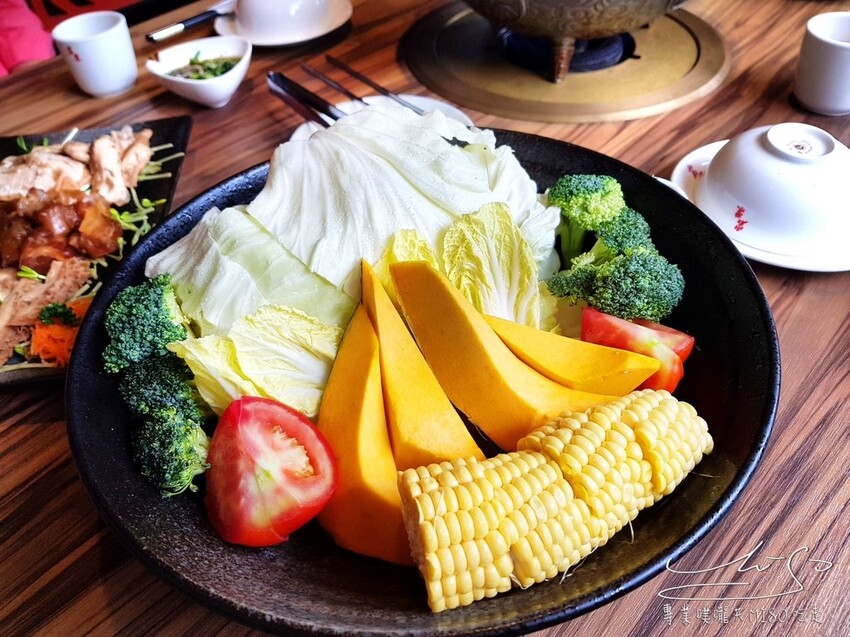 【竹北美食】岩漿火鍋-竹北復興店 ➤ 2023最新菜單!新竹火鍋推薦!料好實在湯頭濃郁!空間寬敞舒適,適合公