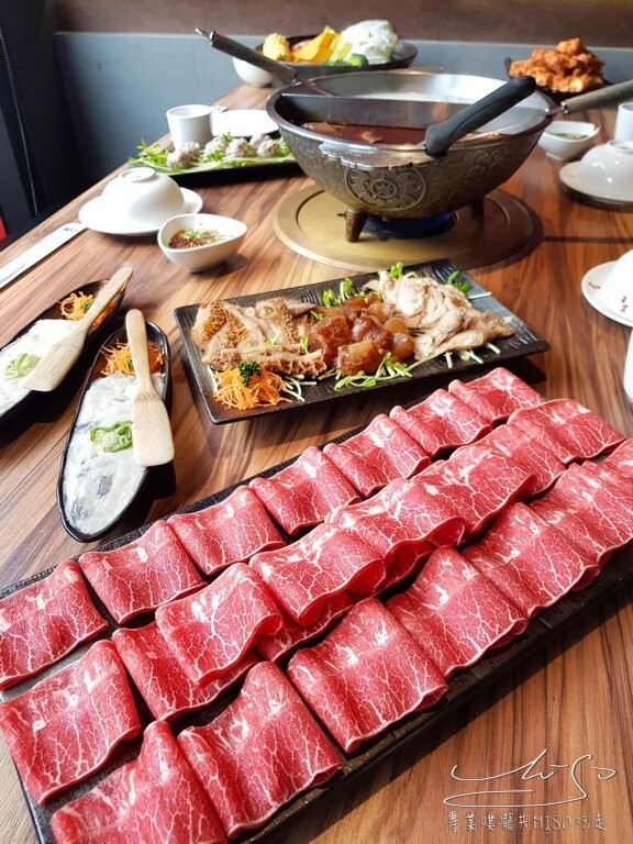 【竹北美食】岩漿火鍋-竹北復興店 ➤ 2023最新菜單!新竹火鍋推薦!料好實在湯頭濃郁!空間寬敞舒適,適合公