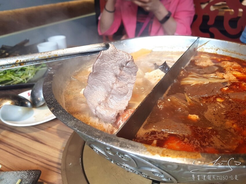 【竹北美食】岩漿火鍋-竹北復興店 ➤ 2023最新菜單!新竹火鍋推薦!料好實在湯頭濃郁!空間寬敞舒適,適合公