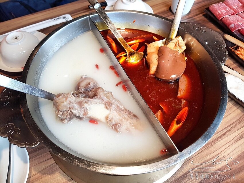 【竹北美食】岩漿火鍋-竹北復興店 ➤ 2023最新菜單!新竹火鍋推薦!料好實在湯頭濃郁!空間寬敞舒適,適合公