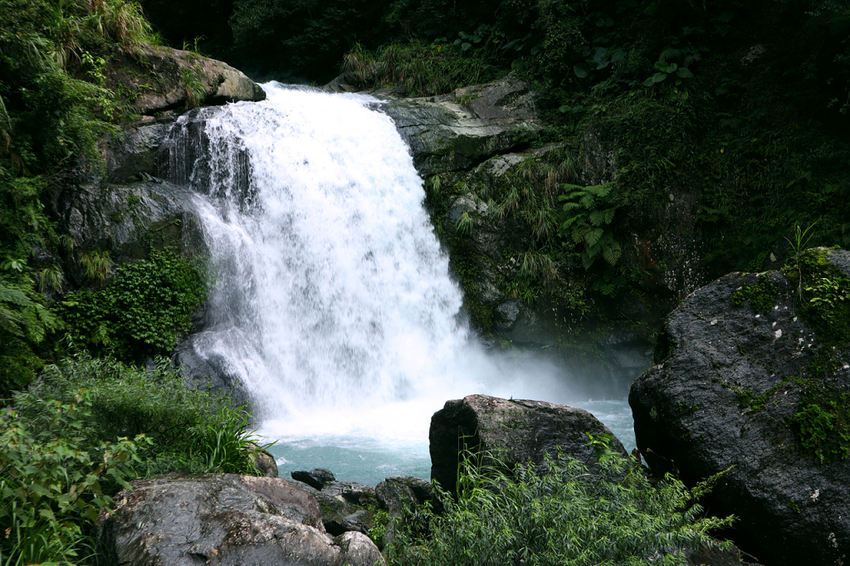 新北烏來｜內洞國家森林遊樂區｜水墨畫般內洞瀑布群