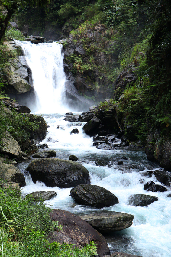新北烏來｜內洞國家森林遊樂區｜水墨畫般內洞瀑布群