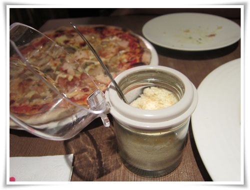 [食記] 吃披薩就要到 La Pizza Pizzeria