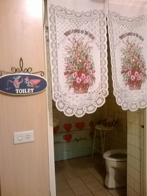 Le Petit Waffle蕾蓓蒂比利時鬆餅專賣店：從來沒見過的"瓦芙布朗趣"，巨無霸疊疊樂隱身於溫馨小店~Le Petit Waffle~