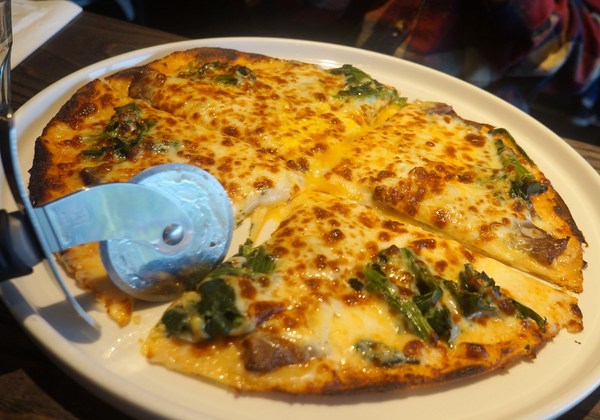 瓦法奇朵咖啡館:瓦法奇朵 ♥起士快炸掉披薩♥ 甜蜜蜜可頌甜甜圈 瓦法奇朵咖啡館:瓦法奇朵 ♥起士快炸掉披薩♥ 甜蜜蜜可頌甜甜圈