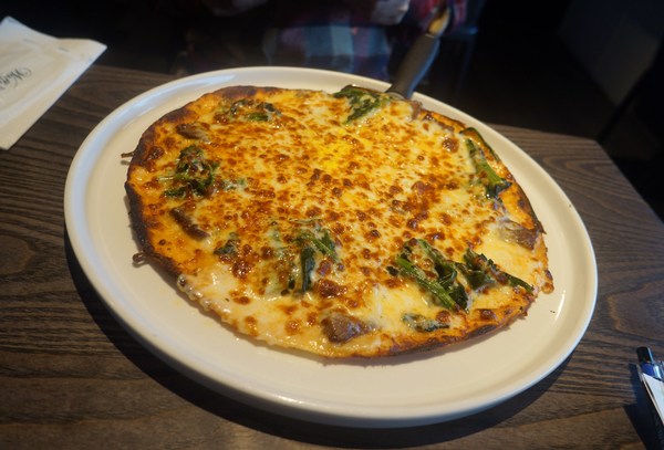 瓦法奇朵咖啡館:瓦法奇朵 ♥起士快炸掉披薩♥ 甜蜜蜜可頌甜甜圈 瓦法奇朵咖啡館:瓦法奇朵 ♥起士快炸掉披薩♥ 甜蜜蜜可頌甜甜圈