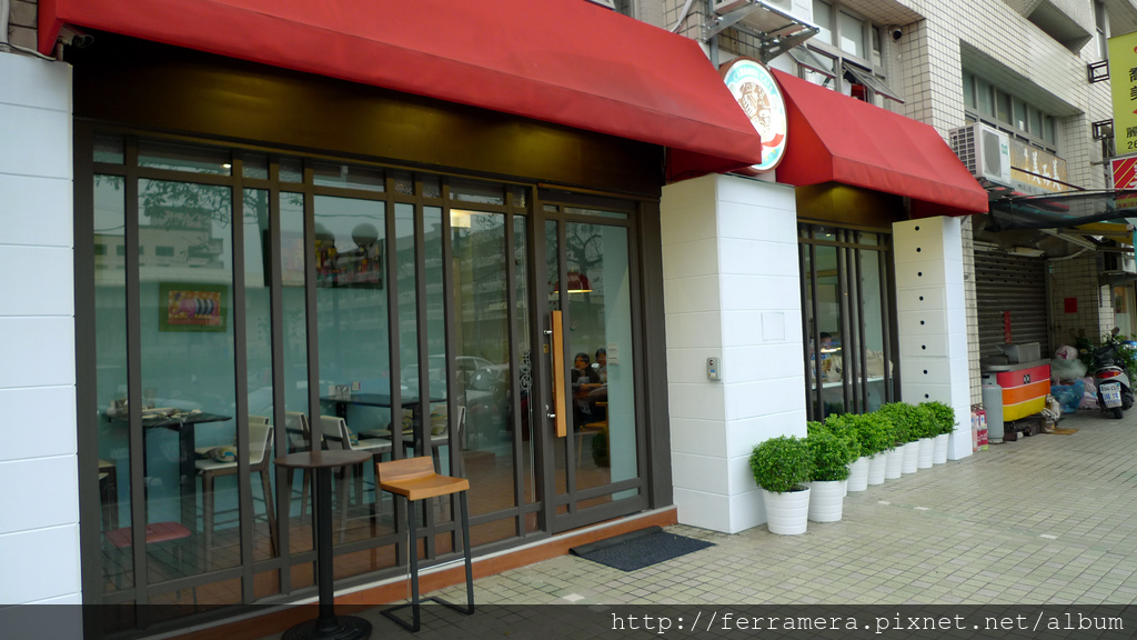 P1040100-25.jpg P1040100-25.jpg