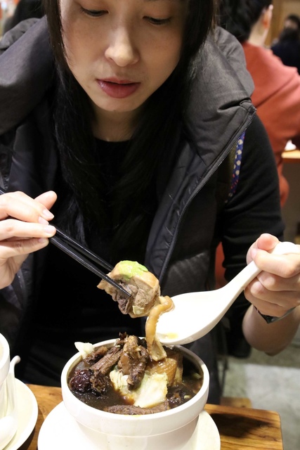 IMG_4583.JPG - 1061230雙月食品