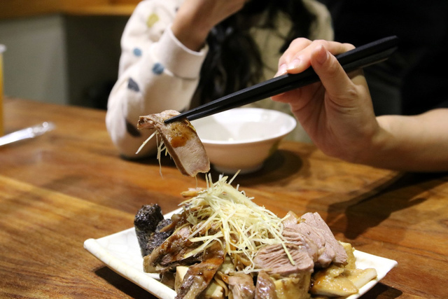 IMG_4487.JPG - 1061230雙月食品