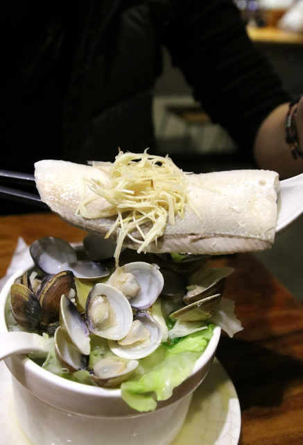 IMG_4507.JPG - 1061230雙月食品