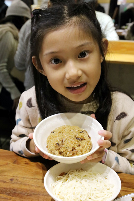 IMG_4564.JPG - 1061230雙月食品