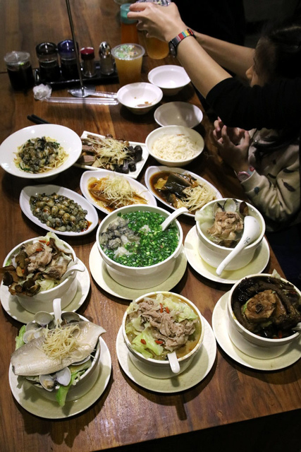 IMG_4542.JPG - 1061230雙月食品