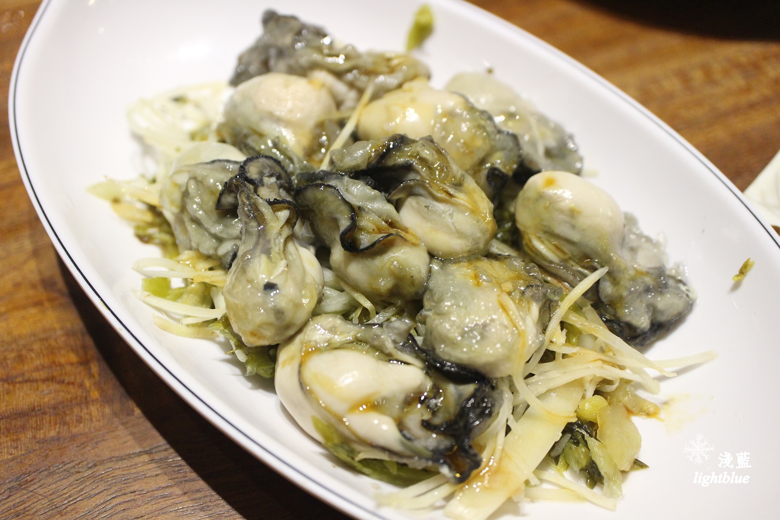 [ 善導寺站．台大醫院美食 ] 淺藍 × 雙月食品社～料多到滿出來的雞湯，還有中藥滷味與各式小菜