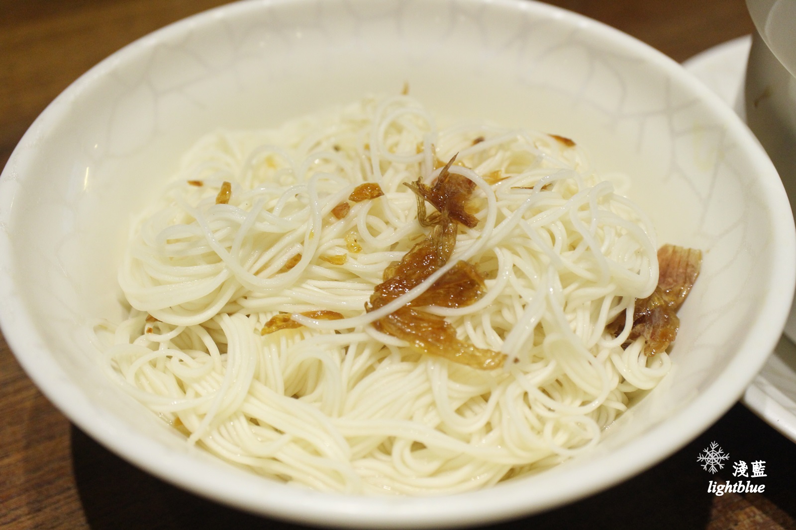 [ 善導寺站．台大醫院美食 ] 淺藍 × 雙月食品社～料多到滿出來的雞湯，還有中藥滷味與各式小菜