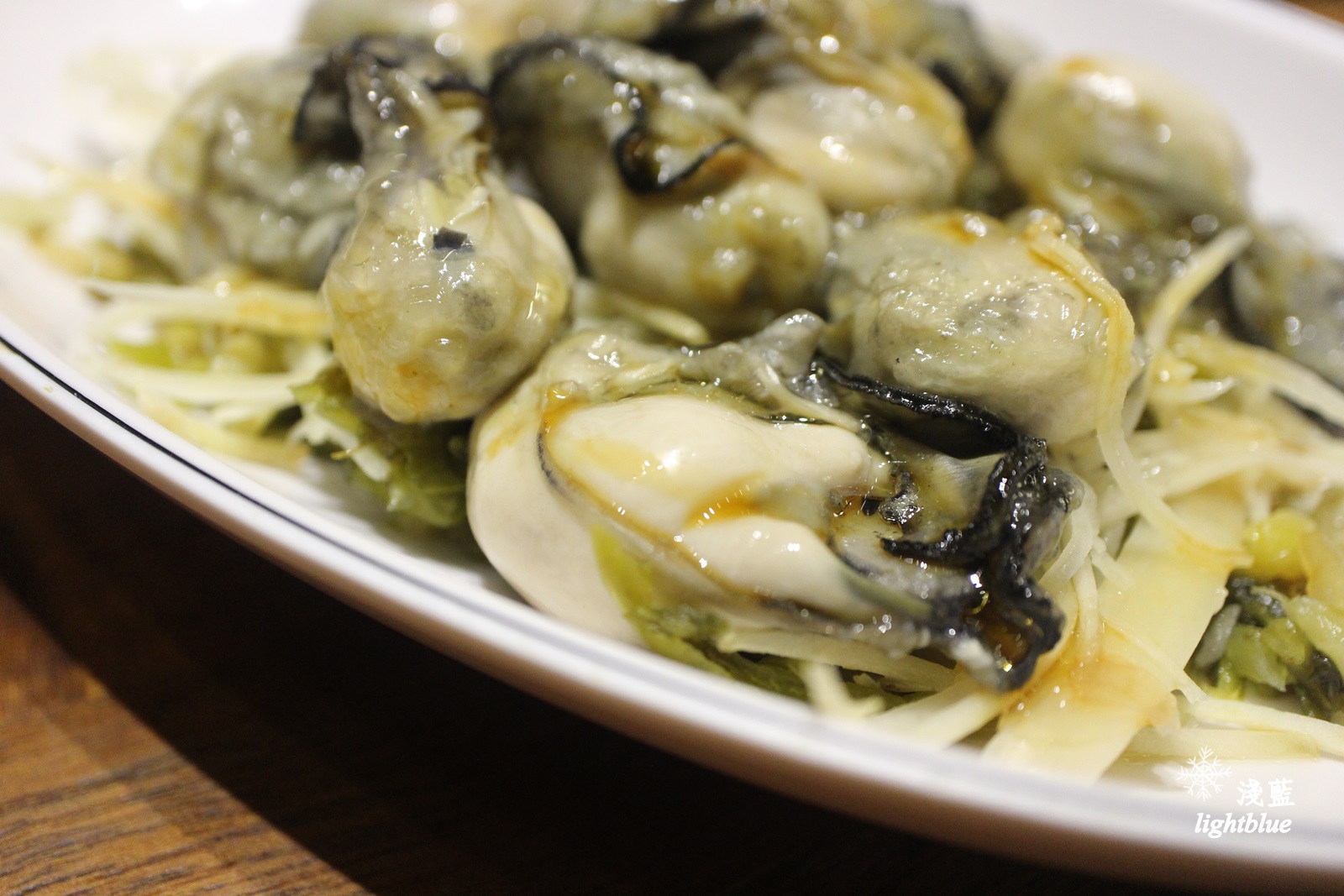 [ 善導寺站．台大醫院美食 ] 淺藍 × 雙月食品社～料多到滿出來的雞湯，還有中藥滷味與各式小菜