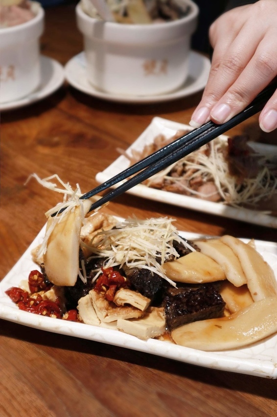 Point Blur_Apr032019_215512.jpg