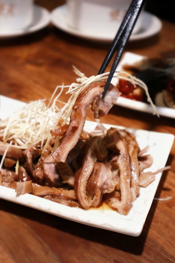 Point Blur_Apr032019_215019-01.jpg