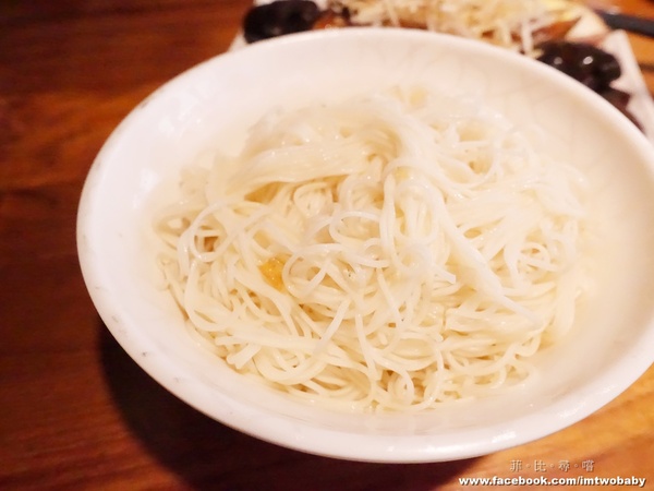 雙月食品社：【捷運美食】雙月食品社養生美食 料豐味美湯鮮甜 溫補四季皆宜 連張忠謀也愛！