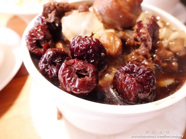 雙月食品社：【捷運美食】雙月食品社養生美食 料豐味美湯鮮甜 溫補四季皆宜 連張忠謀也愛！