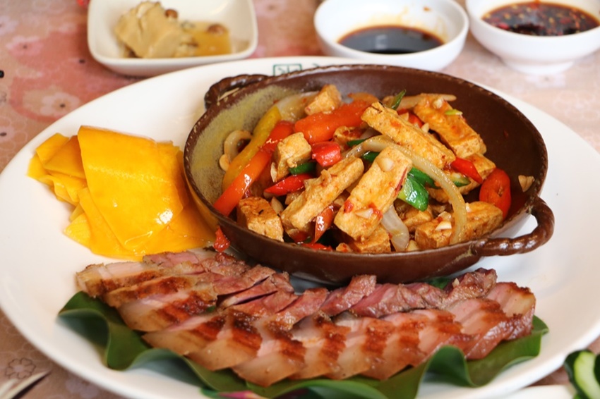 花蓮光復。馬太鞍濕地生態園區 馬太鞍欣綠農園，濕地導覽、傳統歌舞 編織體驗、阿美族巴拉告、特色風味餐、阿美族石頭火鍋