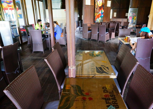 莫內咖啡：【桃園．新屋】莫內咖啡－『悠閒步調。南洋風情景觀餐廳』