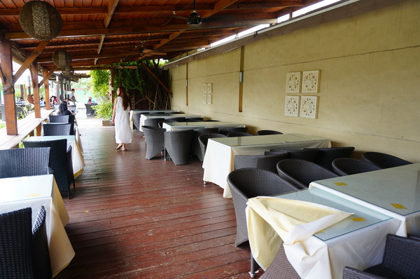 莫內咖啡：【桃園．新屋】莫內咖啡－『悠閒步調。南洋風情景觀餐廳』