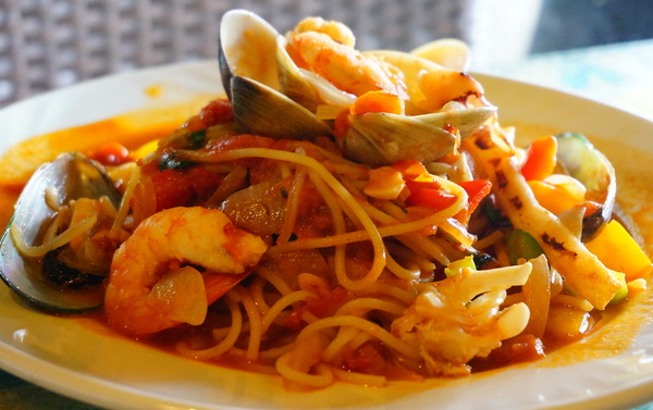 莫內咖啡：【桃園．新屋】莫內咖啡－『悠閒步調。南洋風情景觀餐廳』