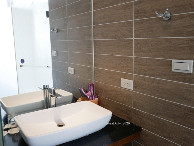 2020,Feb│旗津沙灘道酒店 In Young Hotel│走吧高雄住哪裡：高雄海景飯店 旗津度假住宿 看海發呆放鬆去