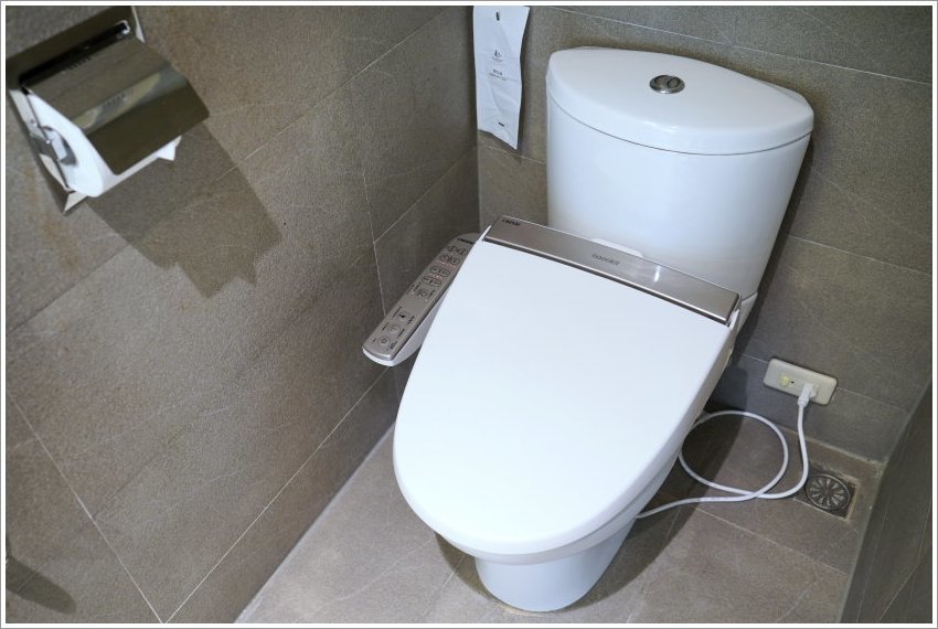 【台中住宿】清新溫泉飯店．房內湯屋+絕美夜景，親子度假好地方!