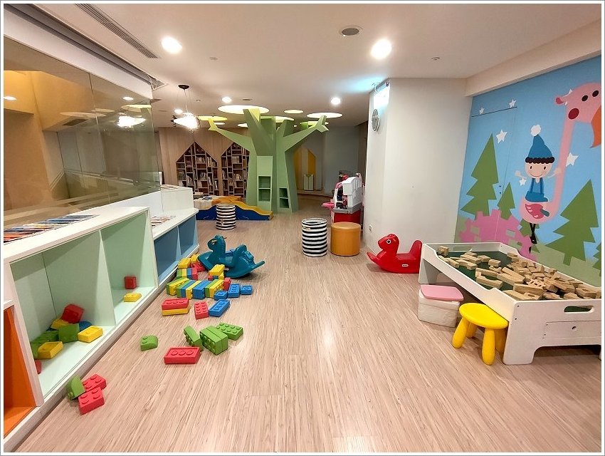 【台中住宿】清新溫泉飯店．房內湯屋+絕美夜景，親子度假好地方!