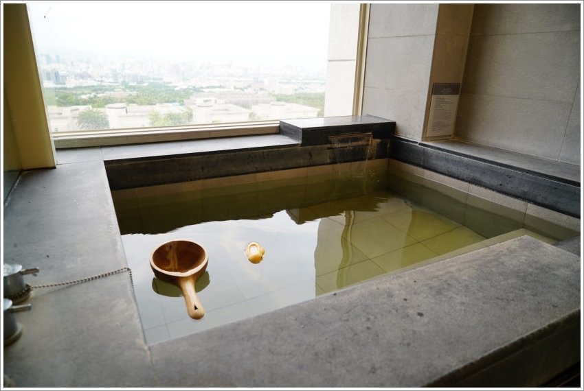 【台中住宿】清新溫泉飯店．房內湯屋+絕美夜景，親子度假好地方!