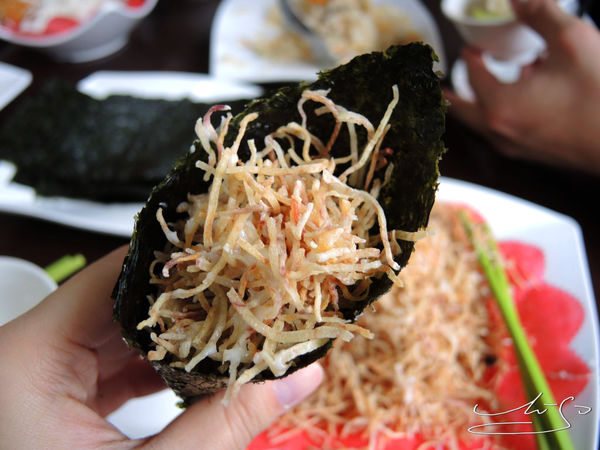 【金門 烈嶼鄉】黃厝三層樓芋頭餐館 ➤ 芋泥桑葚綜合冰 / 綿密芋頭泥~小金門的芋頭鬆軟香綿好吃!