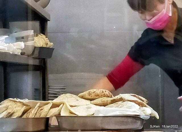 「江蘇菜盒店」(Fried leek & cabbagedumplings and Tofu roll store), Taipei, Taiwan, SJKen, Jan 18, 2022.