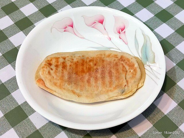 「江蘇菜盒店」(Fried leek & cabbagedumplings and Tofu roll store), Taipei, Taiwan, SJKen, Jan 18, 2022.