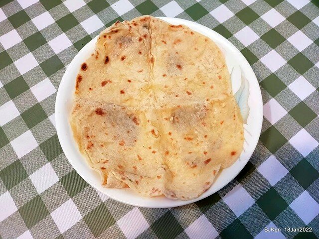 「江蘇菜盒店」(Fried leek & cabbagedumplings and Tofu roll store), Taipei, Taiwan, SJKen, Jan 18, 2022.