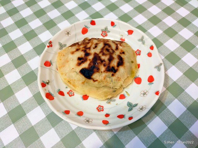 「江蘇菜盒店」(Fried leek & cabbagedumplings and Tofu roll store), Taipei, Taiwan, SJKen, Jan 18, 2022.