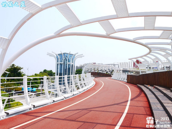 前鎮之星:「前鎮之星」飛翔吧!鋼鐵巨龍般的自行車橋 前鎮之星:「前鎮之星」飛翔吧!鋼鐵巨龍般的自行車橋