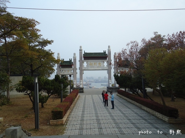 壽山忠烈祠LOVE觀景台：【高雄。鼓山】 高雄忠烈祠~LOVE觀景台