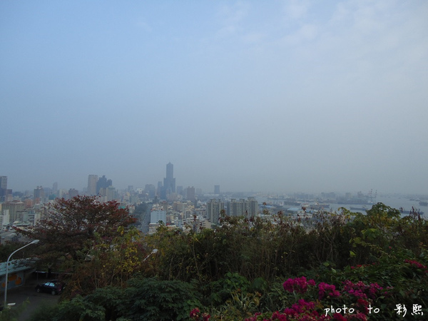 壽山忠烈祠LOVE觀景台：【高雄。鼓山】 高雄忠烈祠~LOVE觀景台