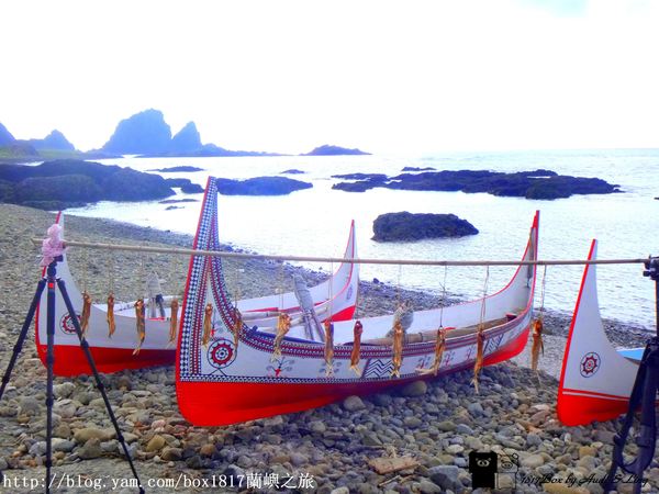 【跳島。蘭嶼】曬飛魚。當飛魚乾遇到拼板舟