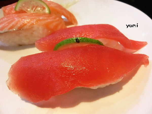 阿裕壽司:【台中食記】N訪→不排隊吃不到~超平價壽司&生魚片讓你回味無窮@阿裕壽司 阿裕壽司:【台中食記】N訪→不排隊吃不到~超平價壽司&生魚片讓你回味無窮@阿裕壽司