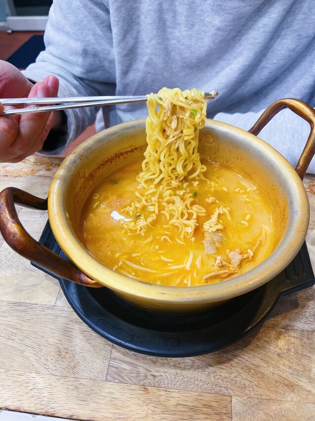 台北市內湖區[台北韓式]內湖區西湖站「首爾陶鍋之家」超高CP隱藏在巷弄間的美味韓式/免費小菜好好味好驚艷/餐點份量都很