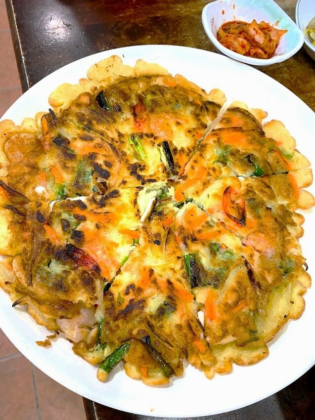 台北市內湖區[台北韓式]內湖區西湖站「首爾陶鍋之家」超高CP隱藏在巷弄間的美味韓式/免費小菜好好味好驚艷/餐點份量都很