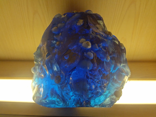 西納小街：1020711[官本金文愛台灣]西納小街與可愛的小熊來到童話般世界在彩虹步道上一起用餐