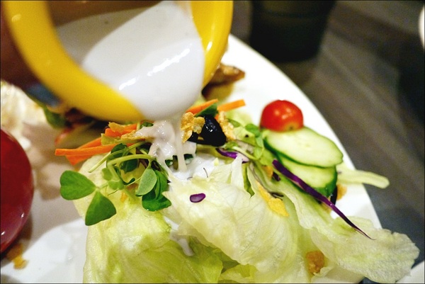 Tutti Cafe圖比咖啡創意早午餐：【Tutti Cafe圖比咖啡創意早午餐】松江南京站CP值美食，中西日敲出驚喜好滋味