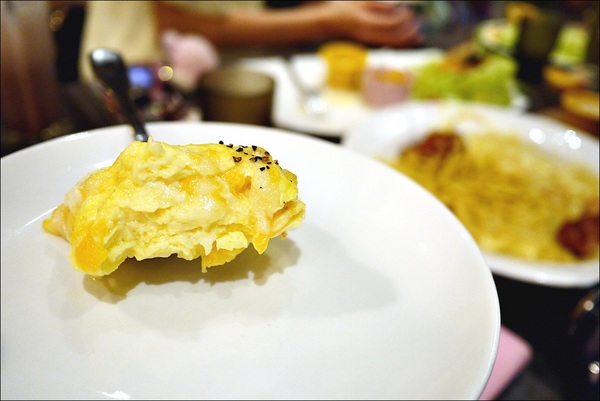 Tutti Cafe圖比咖啡創意早午餐：【Tutti Cafe圖比咖啡創意早午餐】松江南京站CP值美食，中西日敲出驚喜好滋味