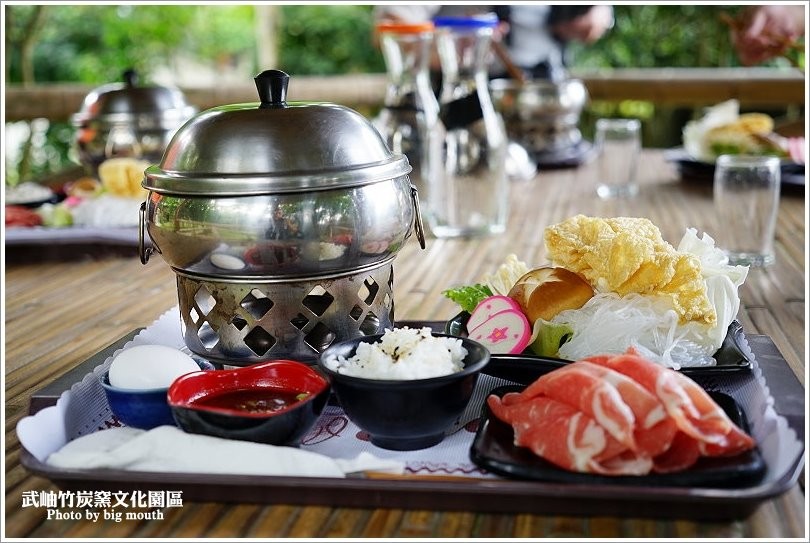 【南投景點】武岫竹炭窯文化園區‧難得一見的竹炭窯開窯，CAS優良林產品驗證的竹炭製品! - 大口老師的走跳學堂!