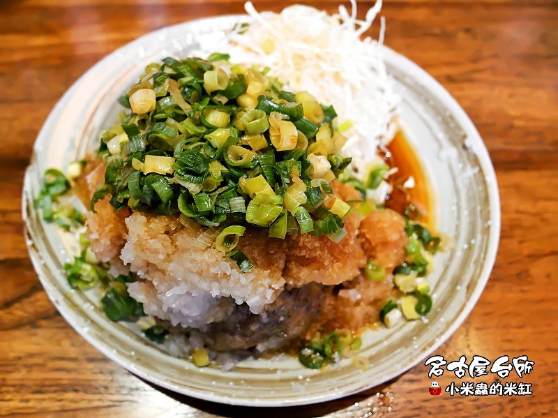 【捷運雙連站】名古屋台所~巷弄裡的排隊美食,超厚日式漢堡排令人讚賞,終於吃到了手羽先(炸雞翅)!!