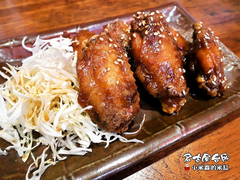 【捷運雙連站】名古屋台所~巷弄裡的排隊美食,超厚日式漢堡排令人讚賞,終於吃到了手羽先(炸雞翅)!!