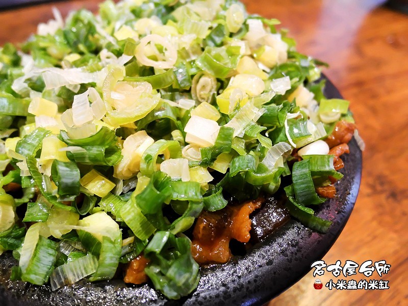 【捷運雙連站】名古屋台所~巷弄裡的排隊美食,超厚日式漢堡排令人讚賞,終於吃到了手羽先(炸雞翅)!!